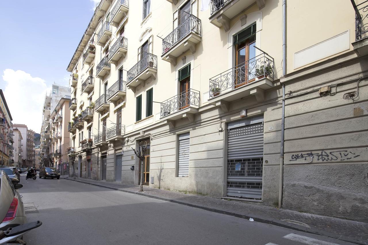 Starhost - Chez Mamie Salerno Exterior foto